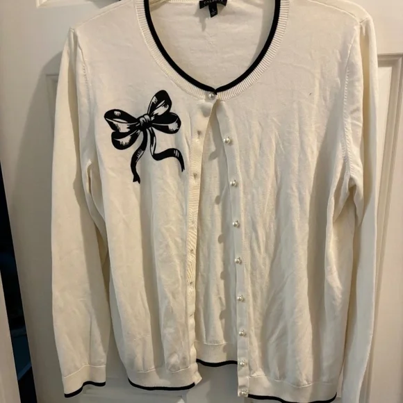 Talbots Ivory & Black Cardigan Size L - Picture 1 of 7